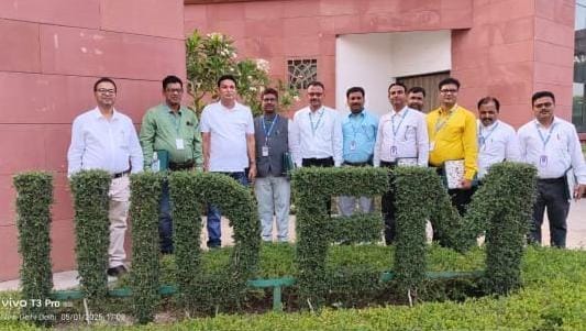 नई दिल्ली से दो दिवसीय प्रशिक्षण प्राप्त कर लौटे लौरिया प्रखंड के दो बी.एल.ओ।