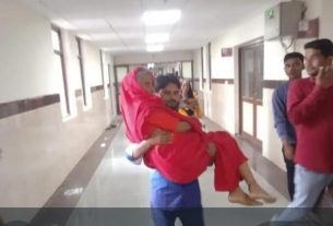 जीएमसीएच में स्ट्रेचर नहीं मिलने से प्रसव रोगी ने फर्श पर जना बच्चा,परिजन ने काटा बवाल,मचा हंगामा।
