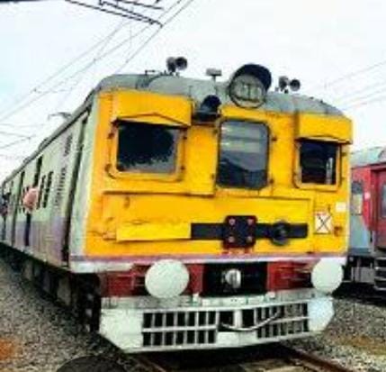 स्पेशल ट्रेन की स्लीपर बोगी में मिला वृद्ध का शव।