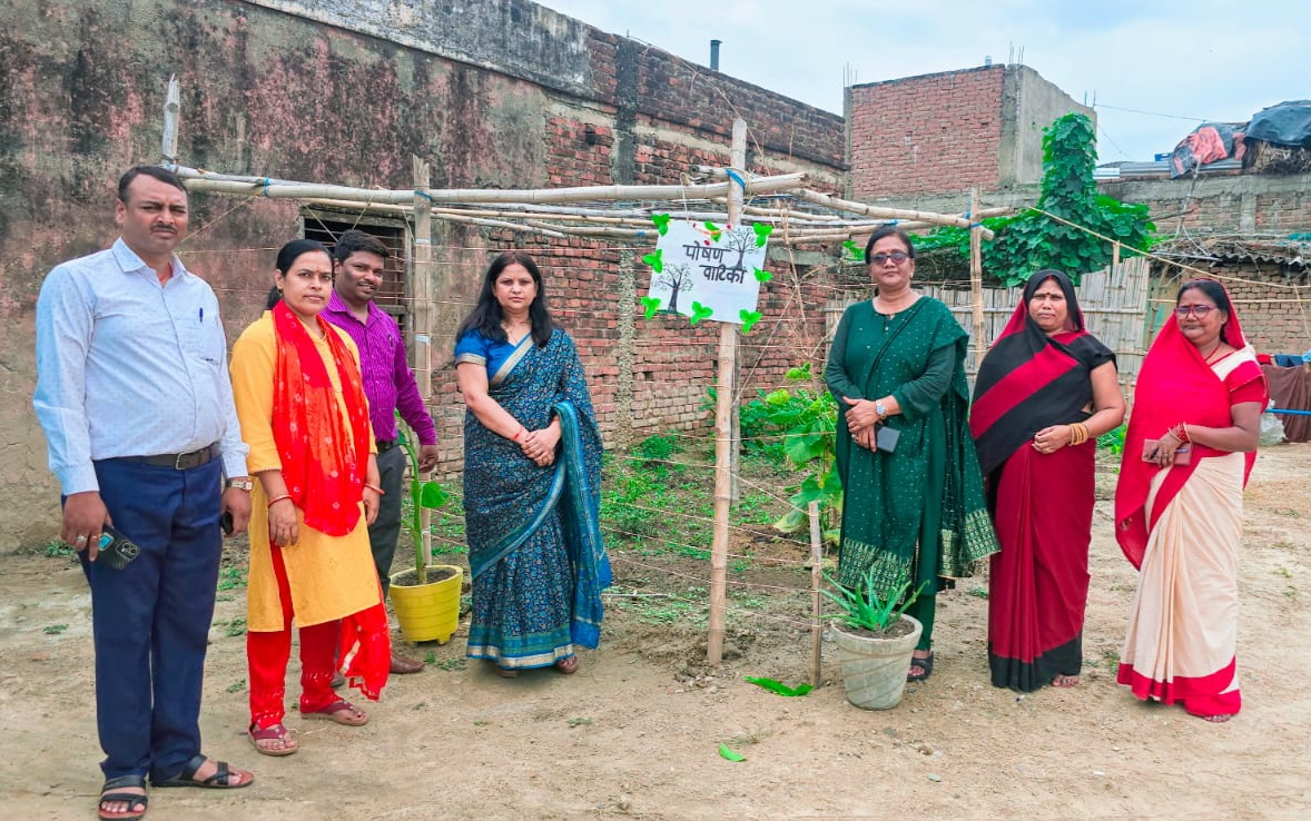 सुपोषित ग्राम पंचायत अभियान की तैयारी का जायजा लेने हेतु जिला टीम द्वारा सघन भ्रमण