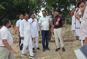 उप विकास आयुक्त ने बांसीधाम में चल रहे सौंदर्यीकरण कार्य का किया निरीक्षण।