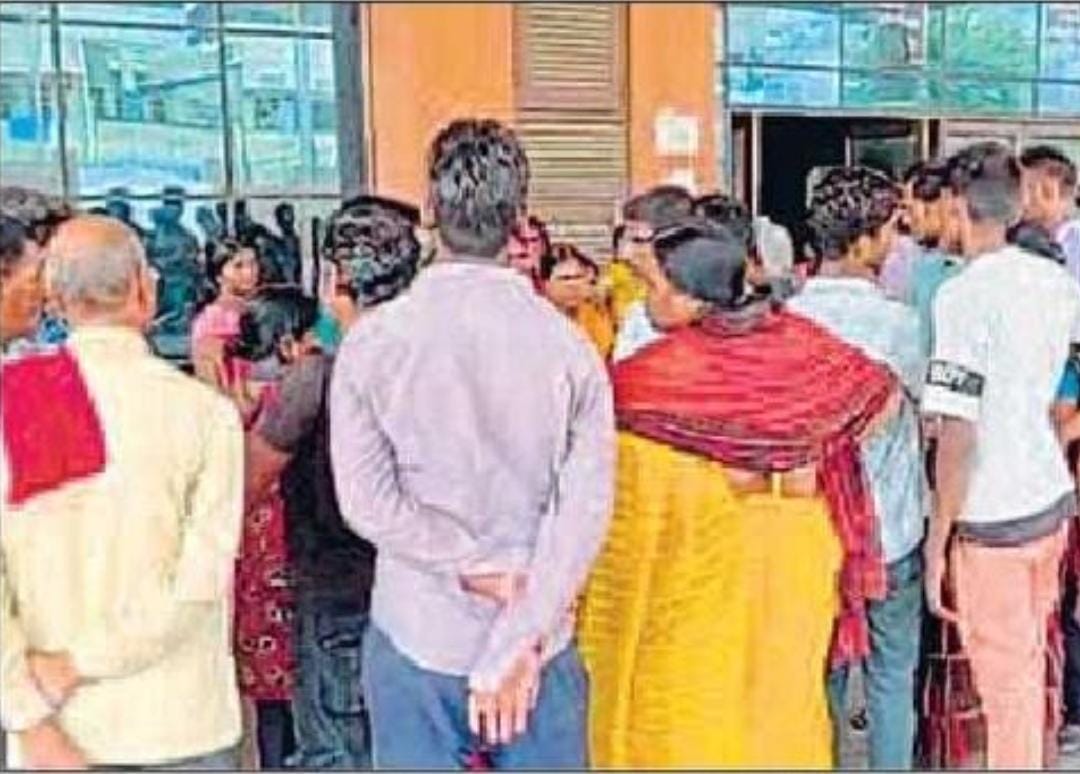 करंट की चपेट में आने से युवक की हुई मौत,मचा कोहराम,फैली सनसनी।