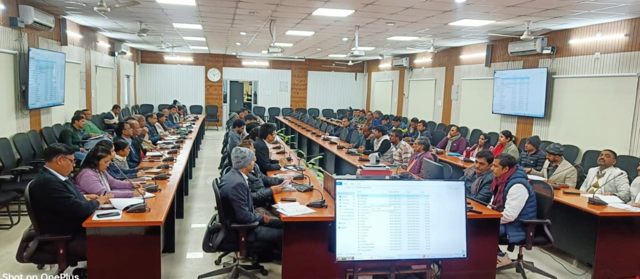 सोमवारीय बैठक में धान अधिप्राप्ति, आईसीडीएस, जीविका सहित अन्य विकास कार्यों की हुई गहन समीक्षा।