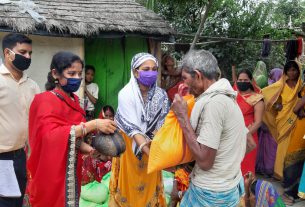 करोना के वैशिक महामारी में जीविका द्वारा एक मुट्टी अनाज अभियान चलाया गया।