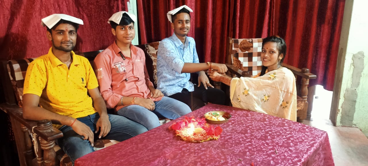 उल्लास के साथ संपन्न हुआ रक्षा बंधन का त्योहार  बहनों ने बांधी भाइयों के कलाई पर राखी।