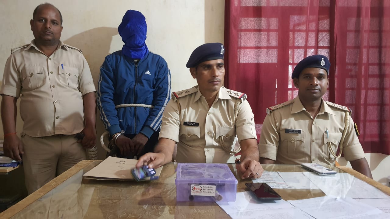 *पुलिस की तत्परता से नाकाम हुई साजिश, एक बड़ी लूट की योजना बना रहे थे पांच अपराधी, देशी कट्टा के साथ एक गिरफ्तार