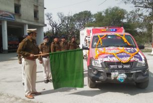 जिला अग्निशमन पदाधिकारी के नेतृत्व में जन जागरूकता प्रचार- रथ को हरी झंडी दिखाकर किया रवाना।