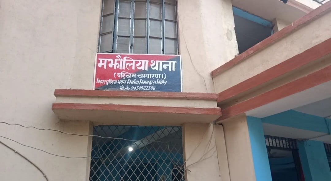 फरार वारंटी सहित दो पियकड़ और दो महिला वारंटी गिरफ्तार ।