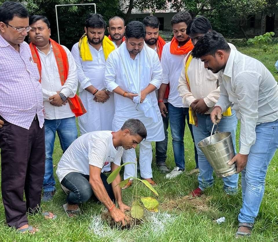 सिकटा शक्ति केंद्र द्वारा भारतीय जनता युवा मोर्चा के तत्वाधान में जनता उच्च विद्यालय के प्रांगण में किया गया वृक्षारोपण कार्य!