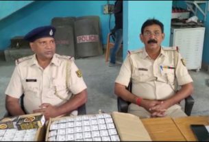 पुलिस ने एक शराब कारोबारी को किया गिरफ्तार, 135 पीस फ्रूटी के टेट्रा पैक अंग्रेजी शराब बरामद।