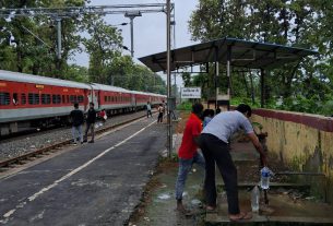 रेल विभाग के आदेश पर जांच अभियान , अविनाश कुमार के नेतृत्व में छापा !