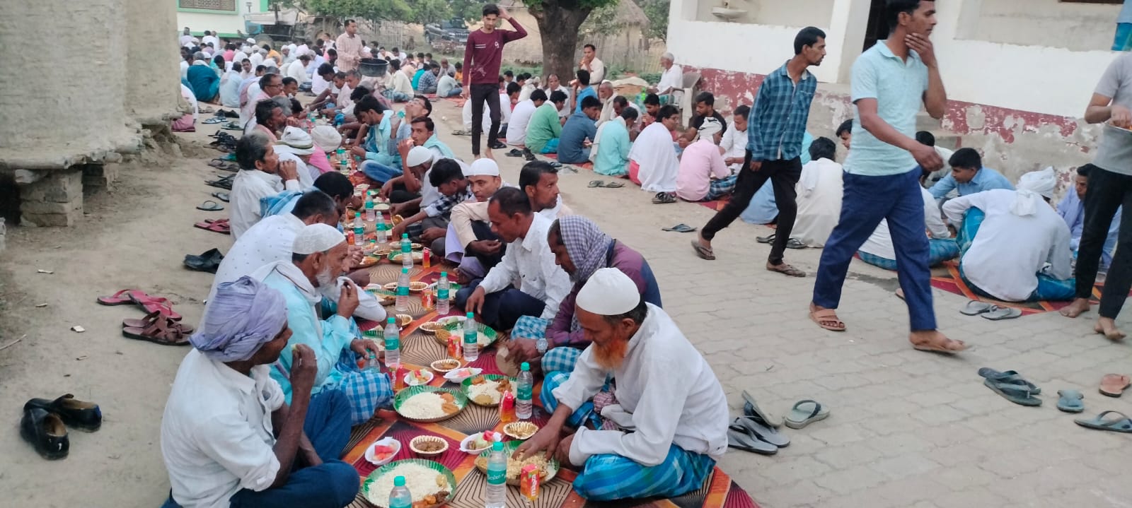 सौहार्द व भाईचारा का संदेश देता है दावते इफ्तार।