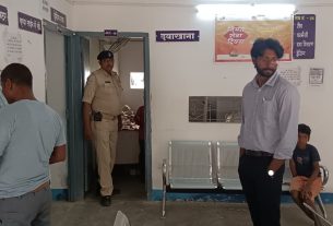 अनुमंडल पदाधिकारी गौरव कुमार बगहा द्वारा शहरी स्वास्थ्य केन्द्र बगहा – 2 का‌ किया गया औचक निरीक्षण।