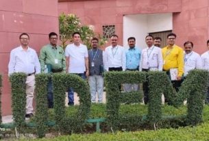 नई दिल्ली से दो दिवसीय प्रशिक्षण प्राप्त कर लौटे लौरिया प्रखंड के दो बी.एल.ओ।