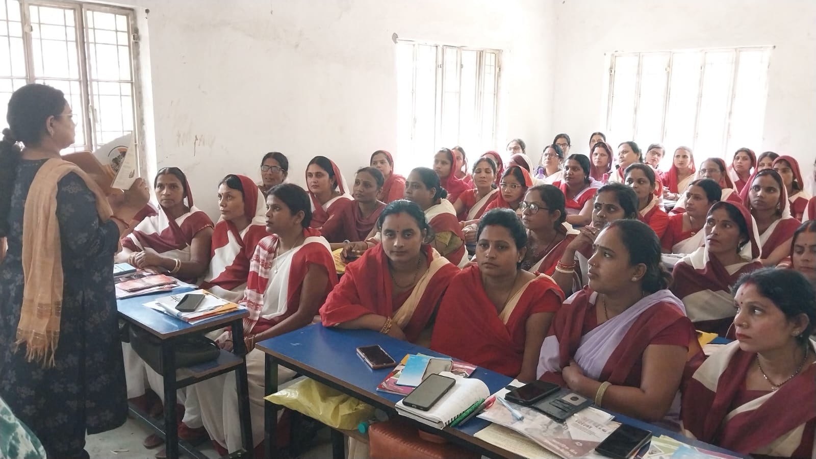 प्रशिक्षण का भोजन गंदे परिवेश बनाया जा रहा है हो रही है भारी अनियमितता