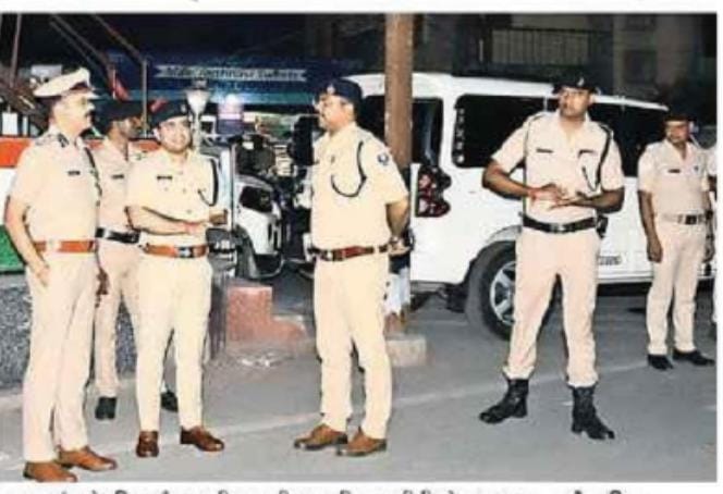 वाहन जांचअभियान में एसपी के साथ डीआईजी भी उतरे सड़क पर।