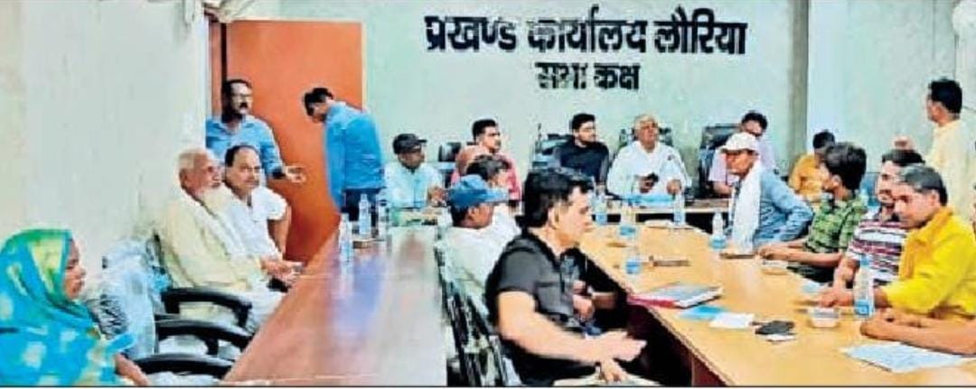 पंचायत में लगी सोलर लाइट की गुणवत्ता पर उठ रहे हैं सवाल,जांच करने की मांग।