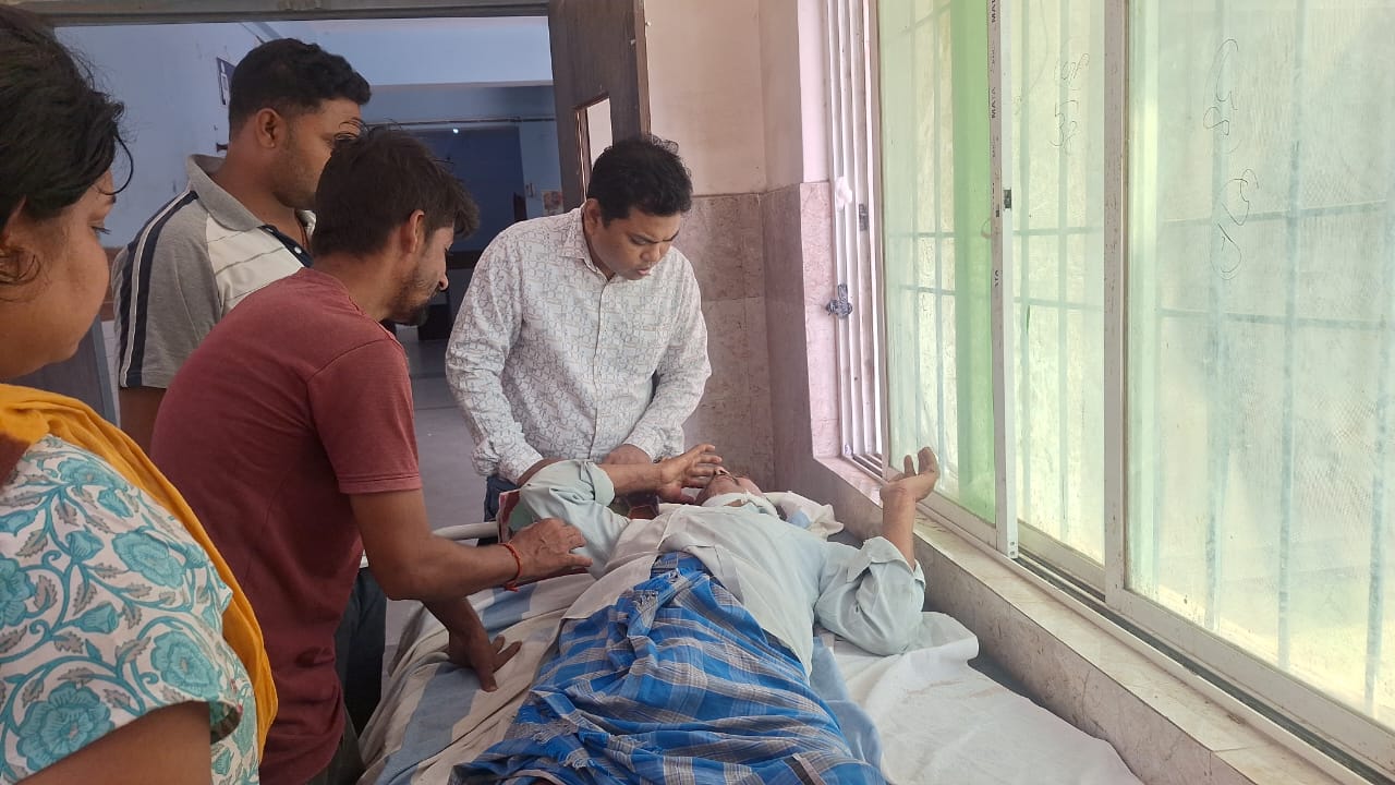 सड़क दुर्घटना में एक व्यक्ति घायल व्यक्ति कि हालत गंभीर।