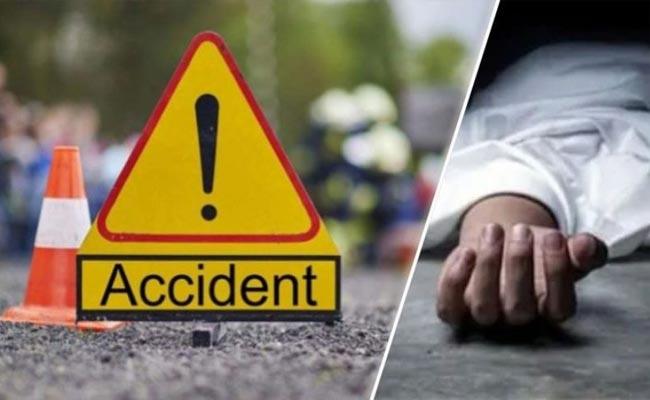 सड़क दुर्घटना में पंचवर्षीय बच्चे सहित तीन लोगों की हुई मृत्यु,दो घायल।