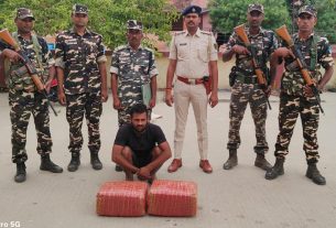 21 किग्रा गांजा के साथ तस्कर धराया थाना अध्यक्ष सुधीर कुमार ने की पुष्टि।