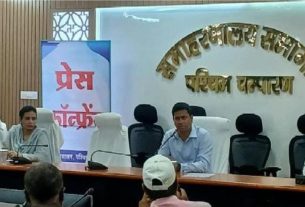 नव पदस्थापित जिला पदाधिकारी,धर्मेंद्र कुमार पत्रकारों से हुए रूबरू