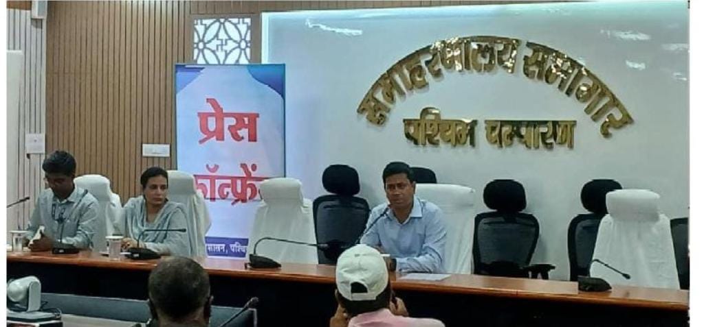 नव पदस्थापित जिला पदाधिकारी,धर्मेंद्र कुमार पत्रकारों से हुए रूबरू