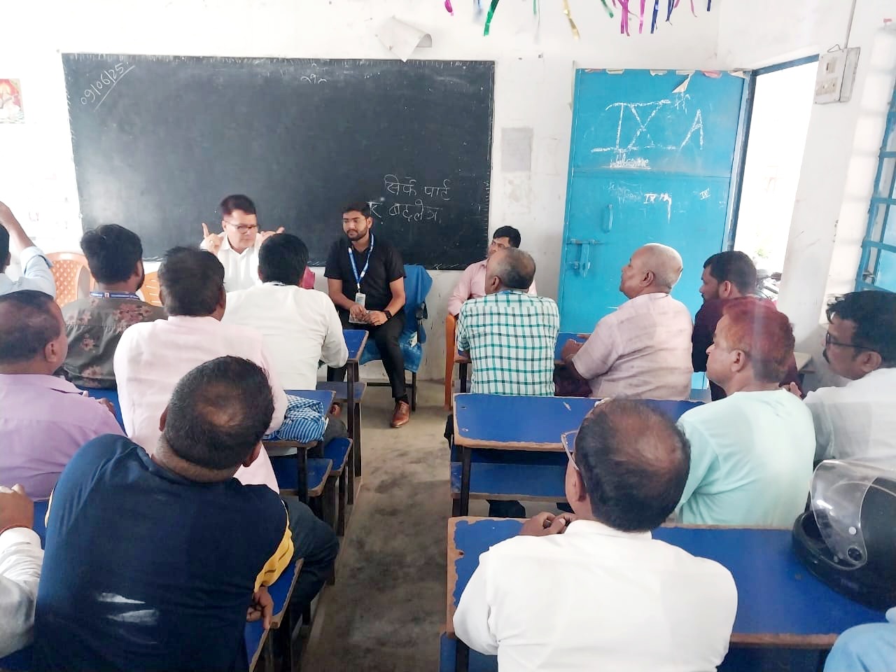 आगामी विधानसभा चुनाव की तैयारी को लेकर बीएलओ की बैठक निर्वाचक निबंधन पदाधिकारी ने की।