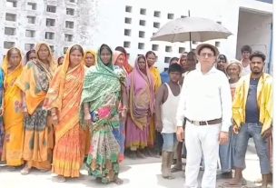 10 साल पहले बना प्राथमिक उपस्वास्थ्य केंद्रअब तक बंद।