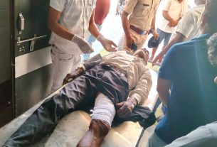 लौरिया बगहां मुख्य मार्ग NH 727 नंदनगढ़ चौक हनुमान मंदिर के पास एसपी के एसकौट में जा रहे वाहन ने बाइक सवार को मारा धक्का।