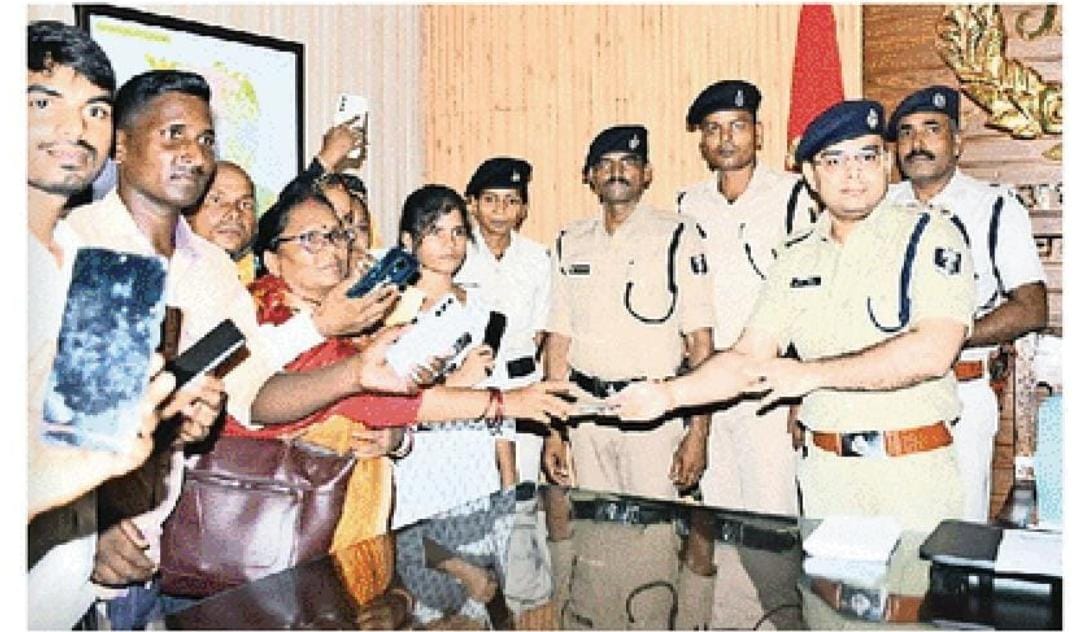 पुलिस काऑपरेशन मुस्कान ने 40 चेहरों के मुस्कान बिखेरे।
