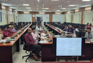 01 से 05 तारीख के बीच हर हाल में करें शिक्षकों को वेतन भुगतान : जिला पदाधिकारी।
