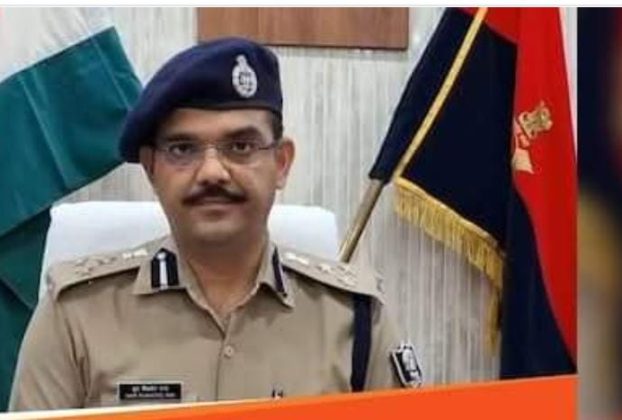 कार्यों में लापरवाही बरतने के कारण तीन पुलिसकर्मियों को किया गया निलंबित।
