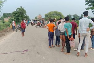 साठी-नरकटियागंज सड़क मार्ग पर हाई स्कूल के समीप मंगलवार की संध्या एक बाइक सवार हुआ गम्भीर रूप से घायल।