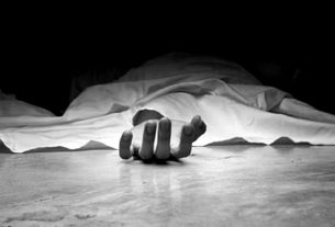 बेतिया के युवक का एग्जीबिशन रोड पटना के होटल डी- पिंटू के कमरा नंबर 206 में दो दोस्तों के साथ रहकर संदिग्ध अवस्था में हुई मौत,पुलिस जांच में जुटी।