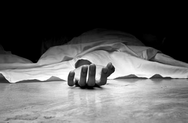 बेतिया के युवक का एग्जीबिशन रोड पटना के होटल डी- पिंटू के कमरा नंबर 206 में दो दोस्तों के साथ रहकर संदिग्ध अवस्था में हुई मौत,पुलिस जांच में जुटी।