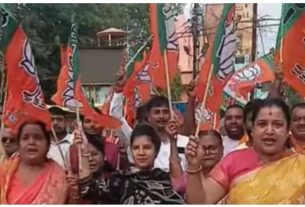 बेतिया में बिहार बंद के दौरान एनडीए नेताओं,कार्यकर्ताओं काआक्रोश मार्च निकाला।