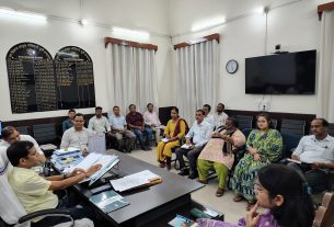 मतदाता जागरूकता अभियान के लिए गठित स्वीप कोषांग की उप विकास आयुक्त ने की बैठक