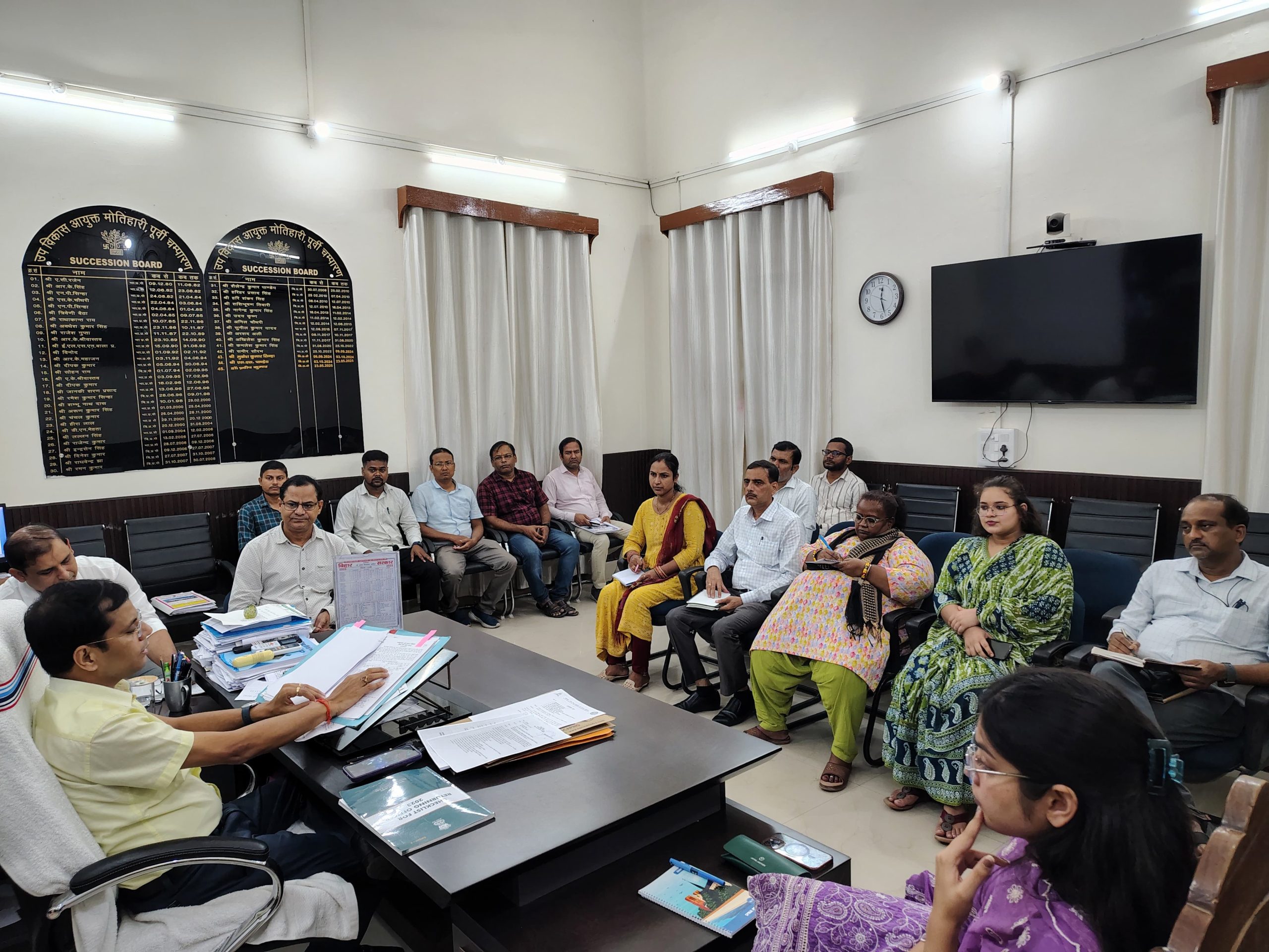 मतदाता जागरूकता अभियान के लिए गठित स्वीप कोषांग की उप विकास आयुक्त ने की बैठक