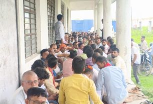 बिजली मीटर रीडर एकसूत्री मांग को लेकर अनिश्चितकालीन हड़ताल पर अड़े।