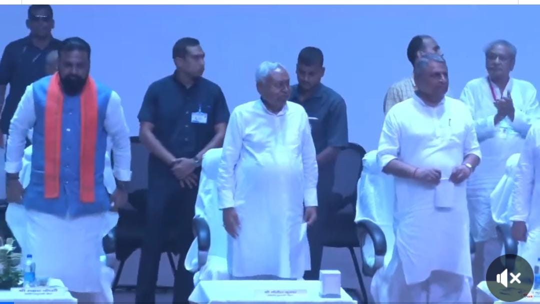 मुख्यमंत्री नीतीश कुमार का पश्चिम चंपारण दौर में 1 हजार करोड़ की योजनाओं का मिला सौगात।
