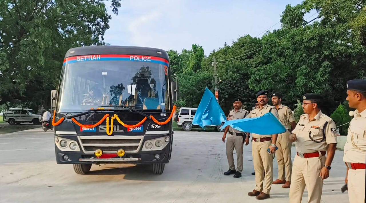 बेतिया पुलिस की नई पहल, महिलाओं की सुरक्षा के लिए रात में चलेगी फ्री बस सेवा।