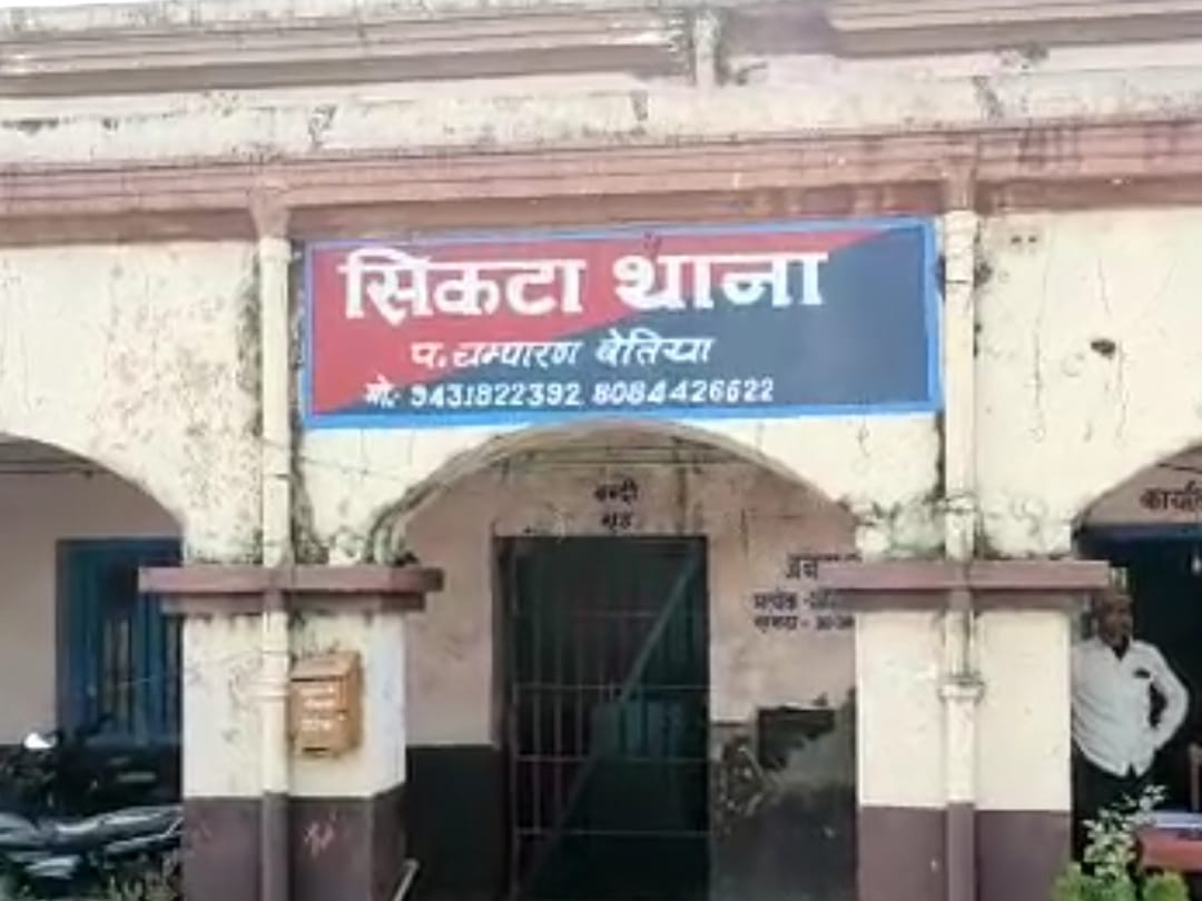 फर्जी पुलिस बनकर कर रहा था अवैध वसूली, वर्दी समेत गिरफ्तार!