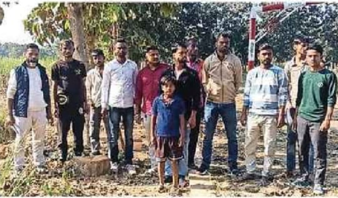 मनरेगा से लगे पेड़ काटने में गिरोह हुआ सक्रिय।