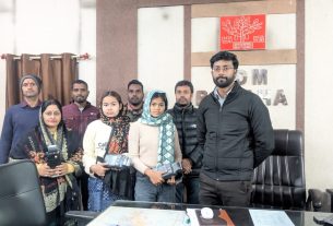 रामनगर, बगहा-2 और पिपरासी के पीडीएस विक्रेताओं को e-PoS मशीन का वितरण