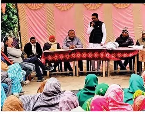 अनुसूचित जनजातिआयोग के उपाध्यक्ष ने ग्रामीणों की सभी समस्याएं सुनीं।