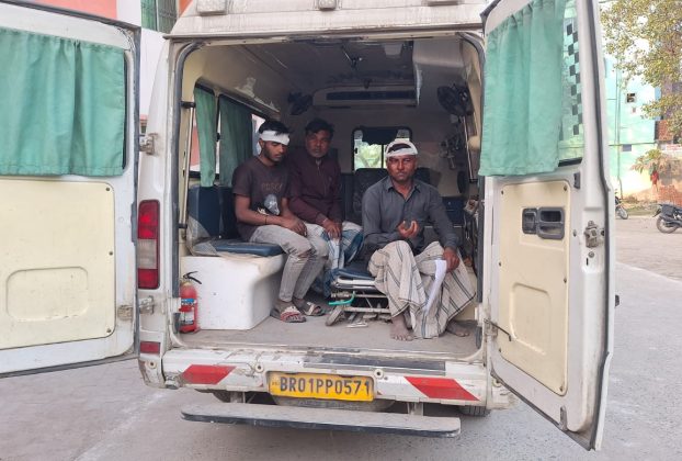 लौरिया थाना क्षेत्र के बगही (देवराज) मे पति- पत्नी के बीच हुए विवाद मे हुई चाकु बाजी।