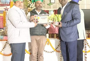 टीबीटी हिस्ट्री मेकर्स के शिक्षक सम्मान समारोह में घोड़ासहन के तीन शिक्षक हुए सम्मानित