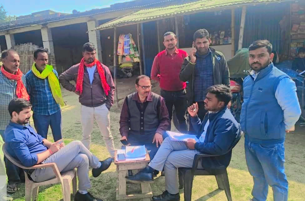 फॉर्मर रजिस्ट्री व ई-केवाईसी शिविर में उमड़ी किसानों की भीड़।