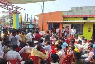 लौरिया में डीजे एवं ऑर्केस्ट्रा संचालकों की जिला स्तरीय बैठक सम्पन्न।