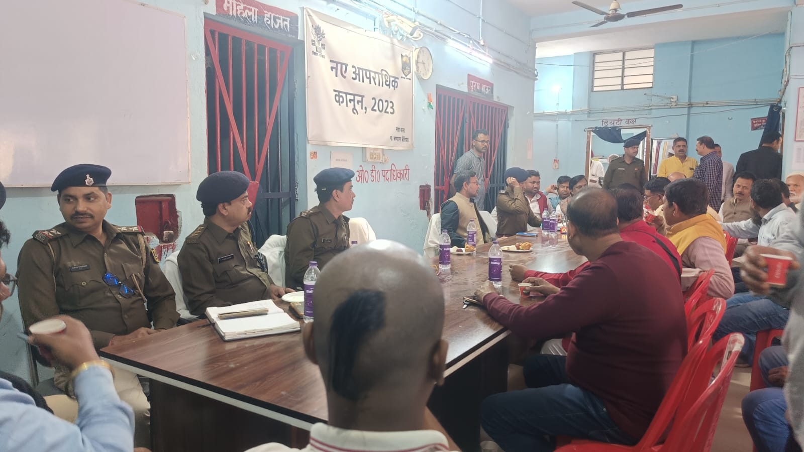 होली व रमज़ान के शुभ अवसर पर नगर थाना परिसर में शांति समिति हुई बैठक।